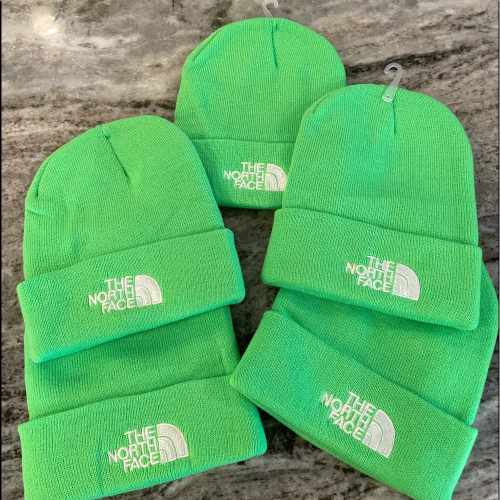 COPY - Neon green the north face winter beanie (1)